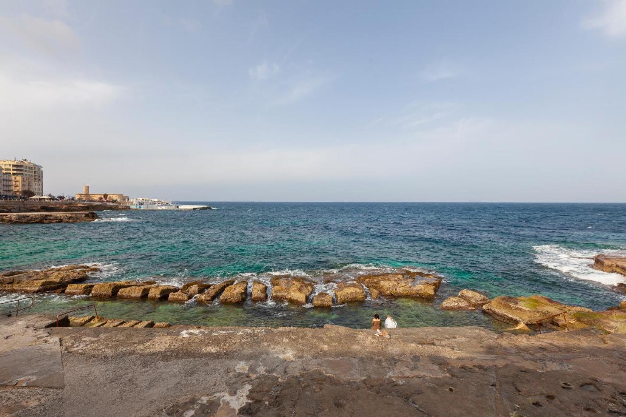 Spacious Seafront Apt With Living, Sofa, Wifi & Ac By 360 Estates Sliema Exterior photo